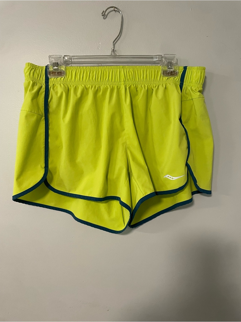 Saucony Women's Neon Yellow Running Shorts Large